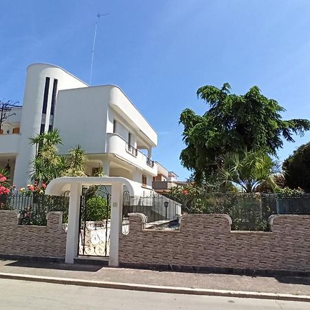 Villa Mary - Apartments ตรานิ ภายนอก รูปภาพ