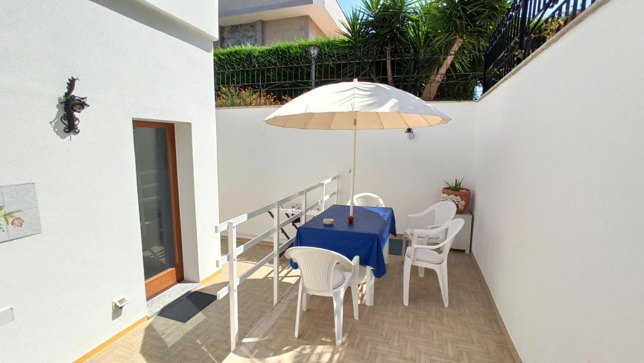 Villa Mary - Apartments ตรานิ ภายนอก รูปภาพ