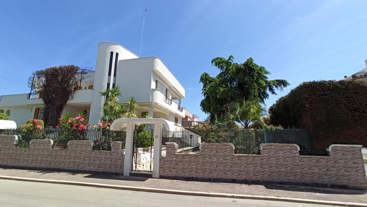 Villa Mary - Apartments ตรานิ ภายนอก รูปภาพ